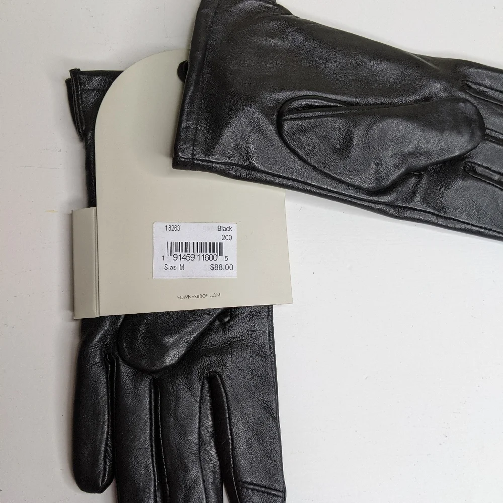 NWT Fownes brothers black leather gloves (m)
